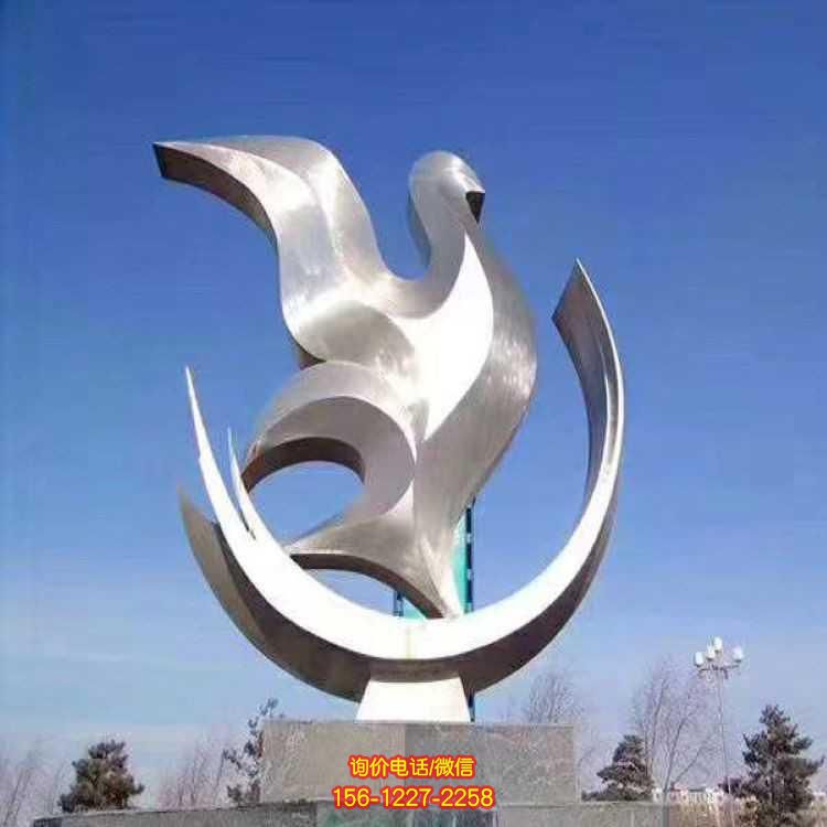 不銹鋼抽象鴿子雕塑，為校園廣場園林景觀增添亮點(diǎn)