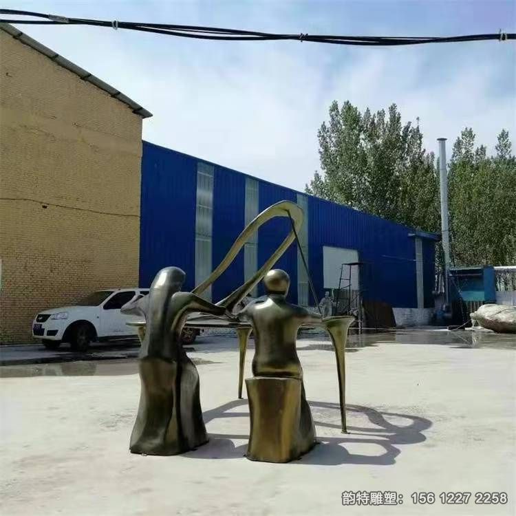 抽象人物彈鋼琴雕塑,玻璃鋼彈鋼琴雕塑報(bào)價(jià) 抽象人物彈鋼琴雕塑,玻璃鋼彈鋼琴雕塑報(bào)價(jià)
